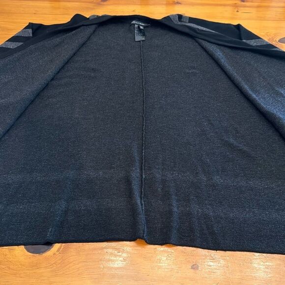 White House Black Market Ruana Wrap - Picture 14 of 15